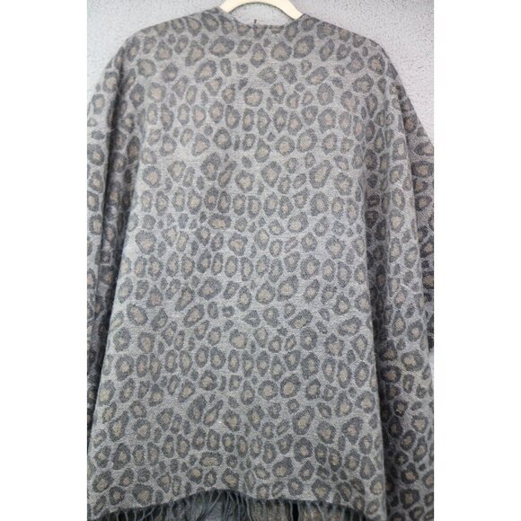 Woolrich One Size Soft Leopard Fringed Shawl-Soft & Cozy - Picture 11 of 14